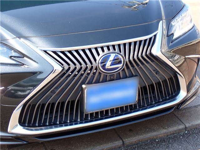 2019 Lexus ES photo 7