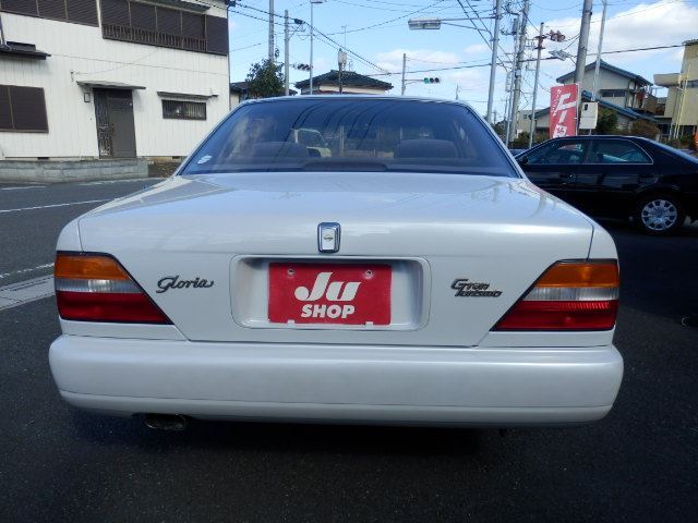 صورة 10 لـ 1994 Nissan GLORIA