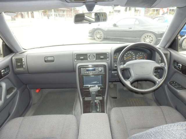 صورة 3 لـ 1994 Nissan GLORIA