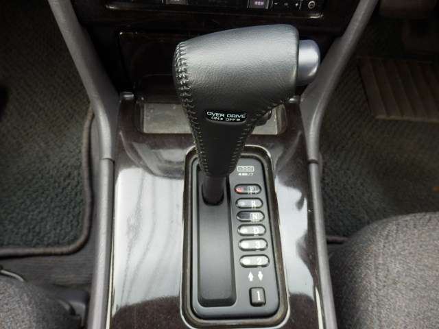 صورة مصغرة 18 لـ 1994 Nissan GLORIA
