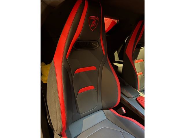 صورة مصغرة 14 لـ 2026 Lamborghini TEMERARIO