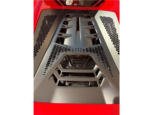 صورة مصغرة 9 لـ 2026 Lamborghini TEMERARIO