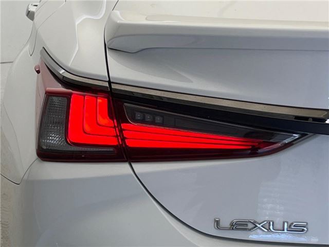 2020 Lexus ES thumbnail 19