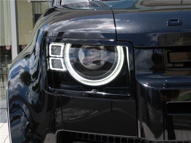 صورة 6 لـ 2024 LAND Rover DEFENDER