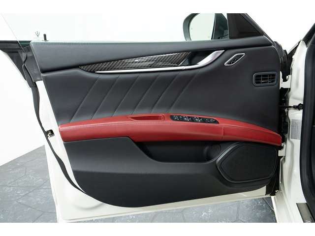 صورة مصغرة 31 لـ 2019 Maserati GHIBLI