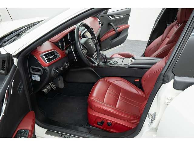 صورة مصغرة 32 لـ 2019 Maserati GHIBLI