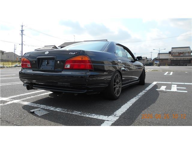 1997 Nissan LAUREL 照片 7