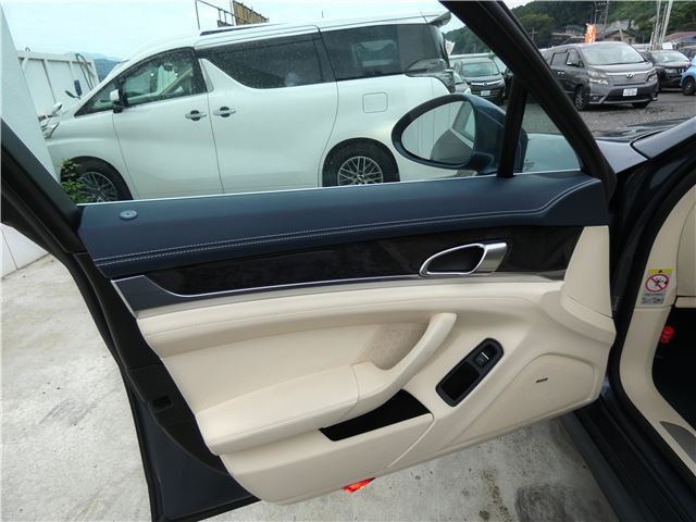 2009 Porsche PANAMERA — миниатюра 52