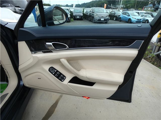 2009 Porsche PANAMERA — миниатюра 53