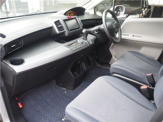 2009 Honda FREED — миниатюра 24