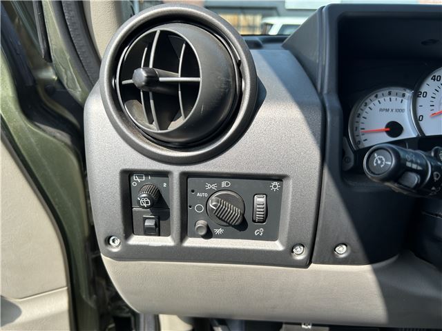 2005 Hummer H2 缩略图 18