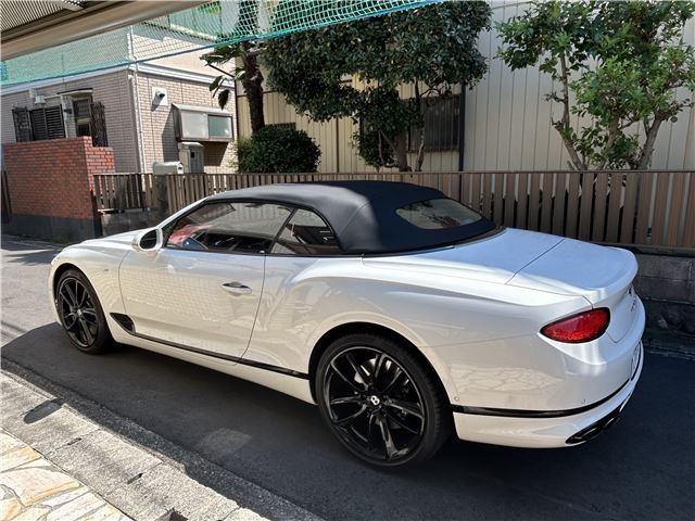 صورة 7 لـ 2022 Bentley CONTINENTAL