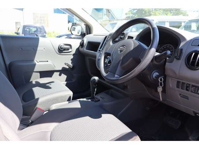 2010 Nissan AD 缩略图 26