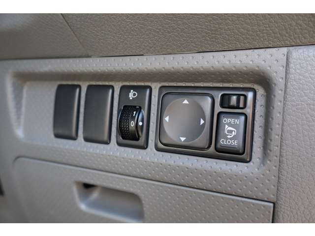 2010 Nissan AD 缩略图 28