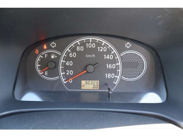 2010 Nissan AD 缩略图 30
