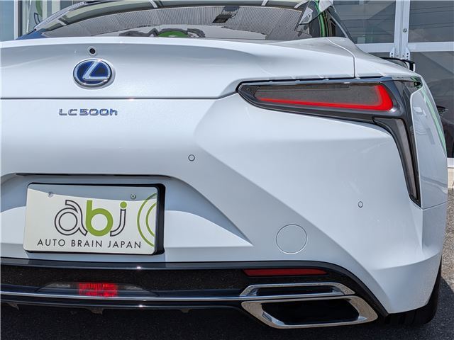2017 Lexus LC thumbnail 13