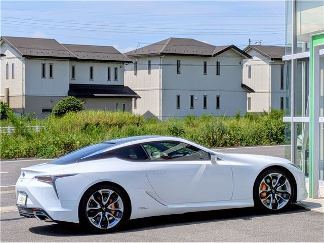2017 Lexus LC thumbnail 18