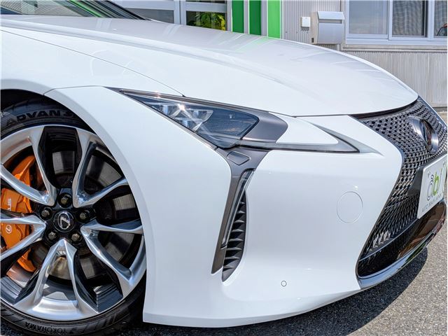 2017 Lexus LC thumbnail 31