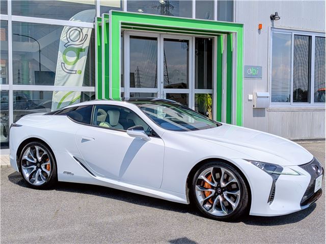2017 Lexus LC thumbnail 32