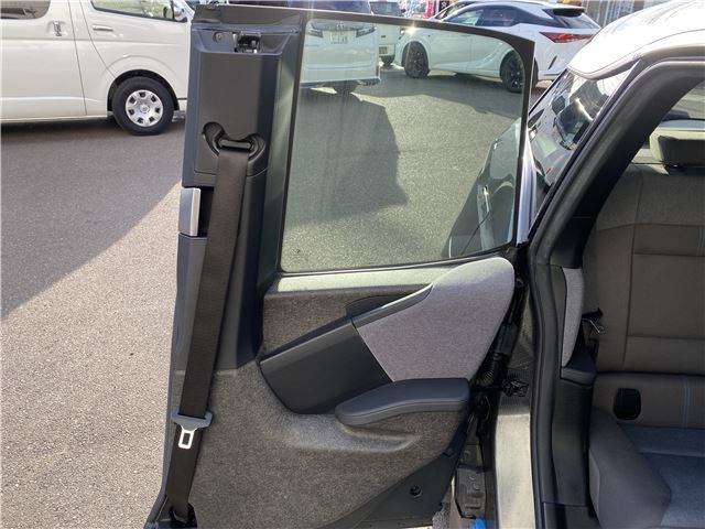2018 BMW I3 — миниатюра 23
