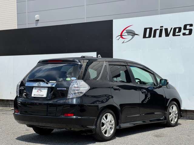 2011 Honda FIT SHUTTLE HYBRID — фото 2