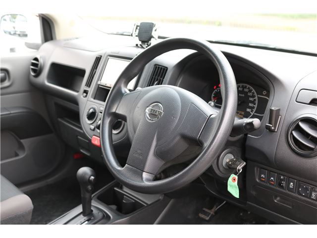 2017 Nissan NV150AD 缩略图 15