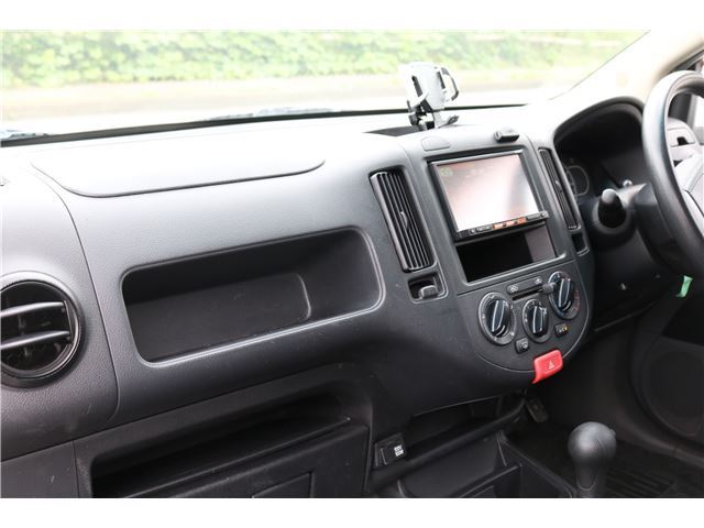 2017 Nissan NV150AD 缩略图 17