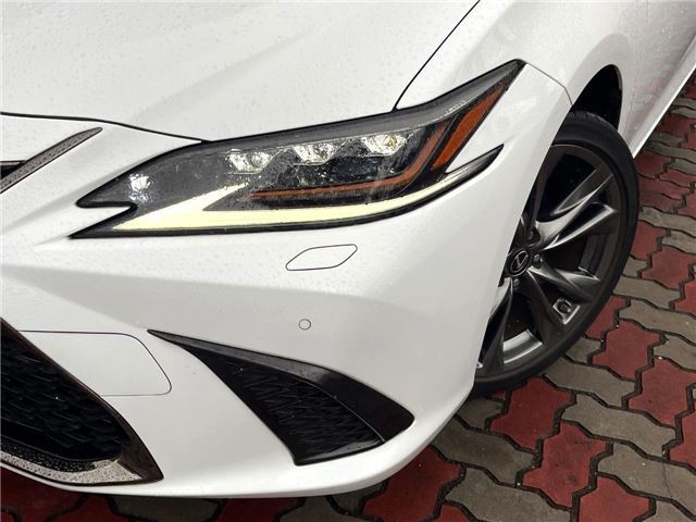 2020 Lexus ES — миниатюра 15