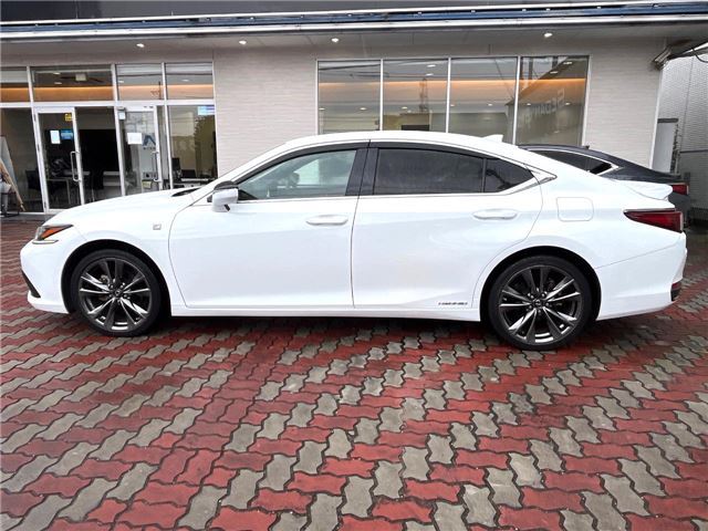 2020 Lexus ES — миниатюра 11