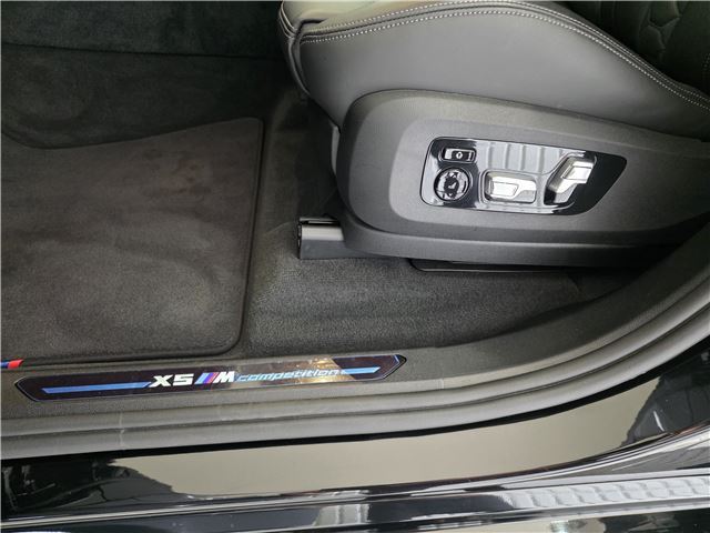2020 BMW X5 M 缩略图 38