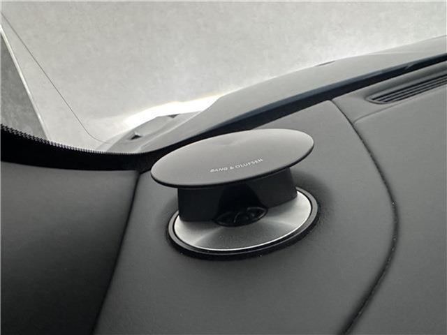 صورة مصغرة 22 لـ 2017 Aston Martin DB11