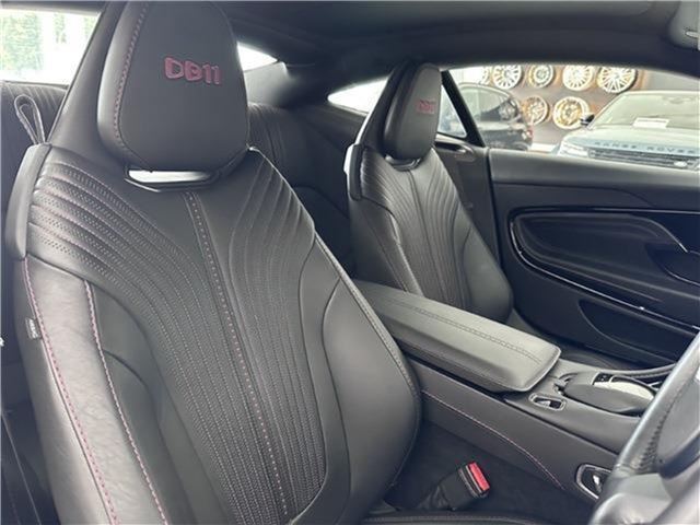 صورة 9 لـ 2017 Aston Martin DB11