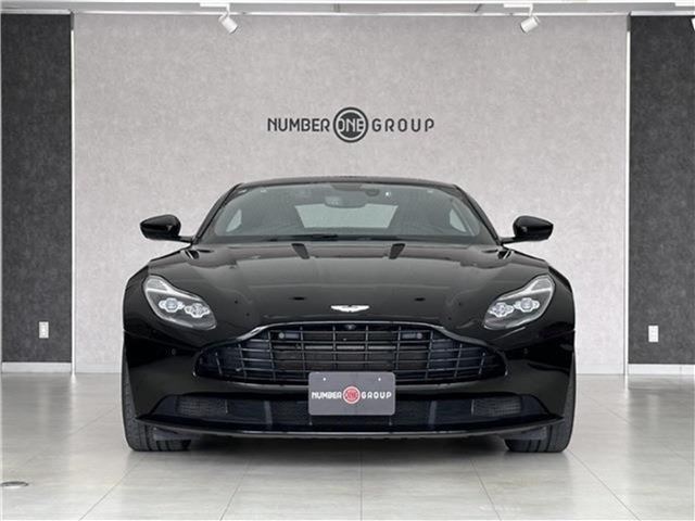 صورة 6 لـ 2017 Aston Martin DB11