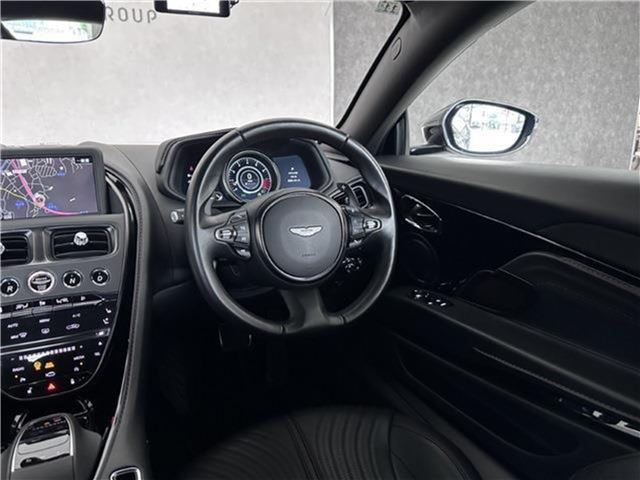 صورة 4 لـ 2017 Aston Martin DB11
