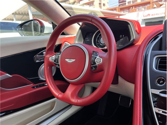 صورة مصغرة 11 لـ 2017 Aston Martin DB11