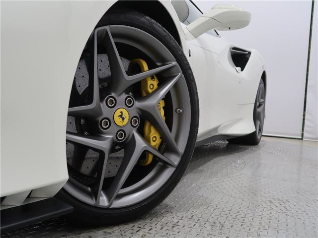 2021 Ferrari F8 TRIBUTO thumbnail 13