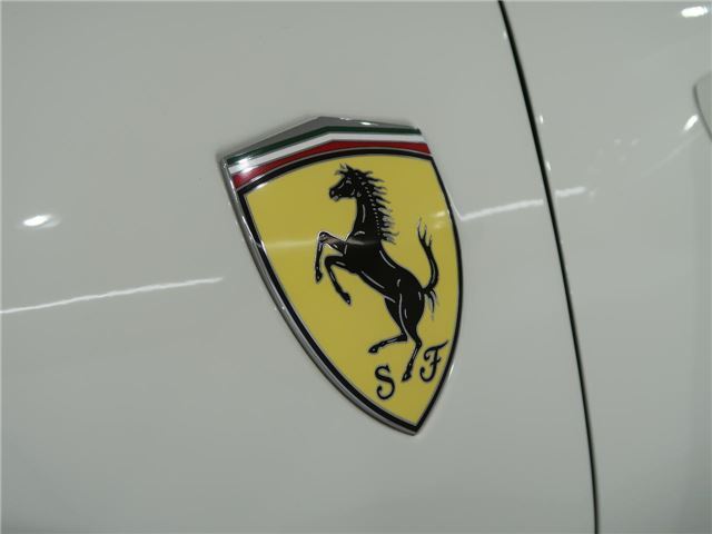 2021 Ferrari F8 TRIBUTO thumbnail 26