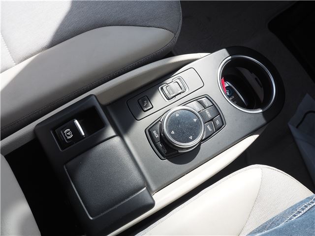 صورة مصغرة 30 لـ 2015 BMW I3