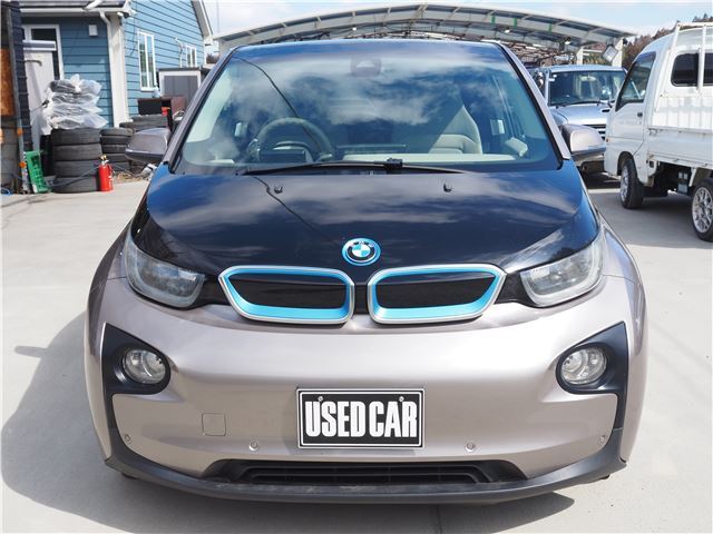 صورة 10 لـ 2015 BMW I3