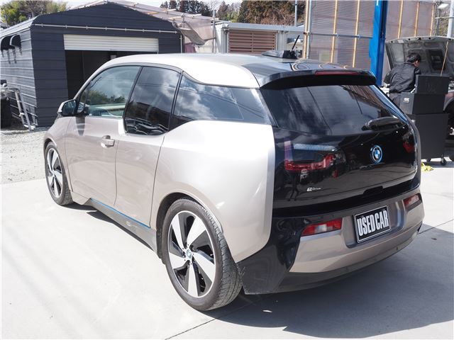 صورة 7 لـ 2015 BMW I3
