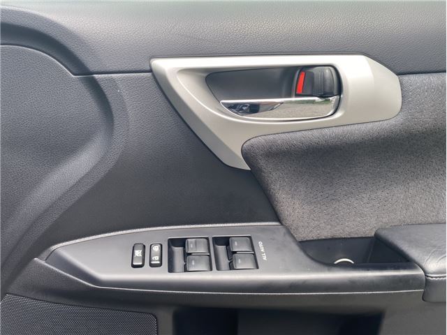 صورة مصغرة 45 لـ 2011 Lexus CT