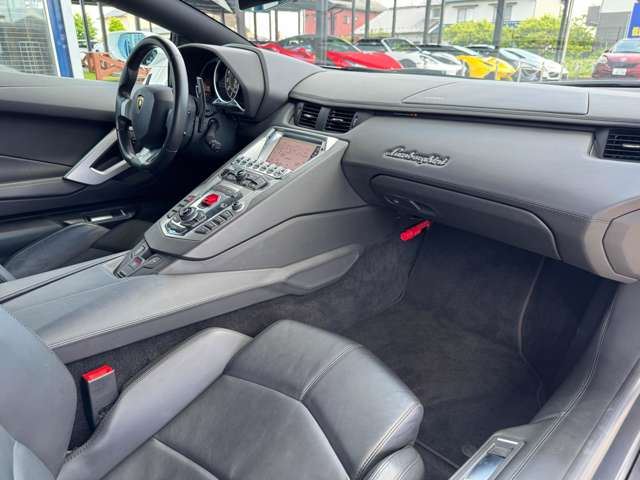 صورة مصغرة 21 لـ 2012 Lamborghini AVENTADOR