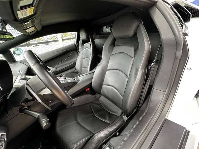 صورة مصغرة 32 لـ 2012 Lamborghini AVENTADOR