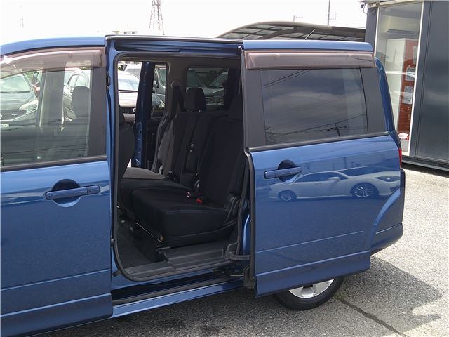 صورة مصغرة 12 لـ 2010 Nissan LAFESTA