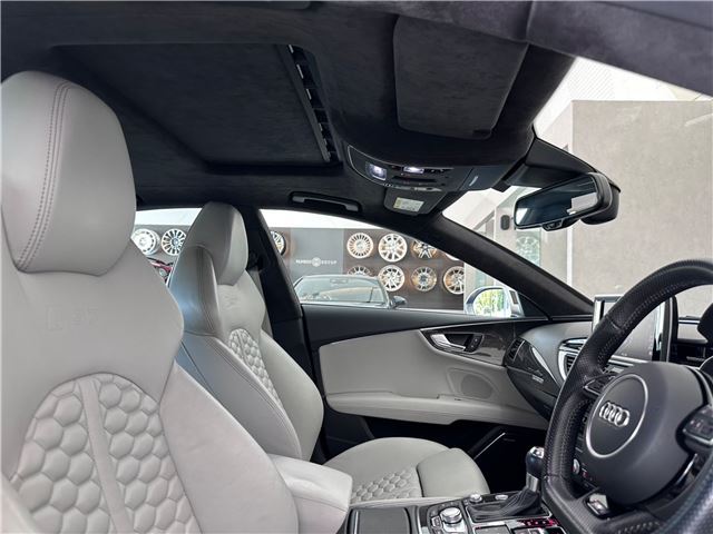 صورة 10 لـ 2013 AUDI RS7 SPORTBACK