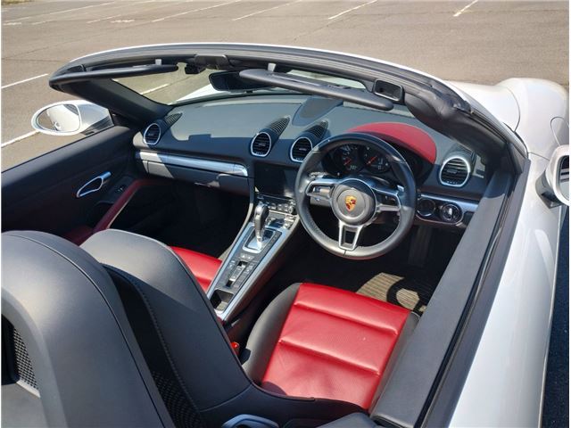 2016 Porsche 718 BOXSTER thumbnail 21