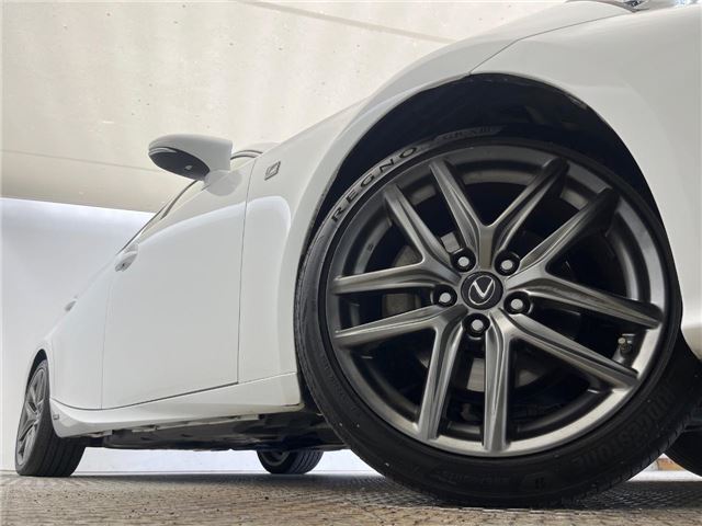 صورة مصغرة 12 لـ 2013 Lexus IS