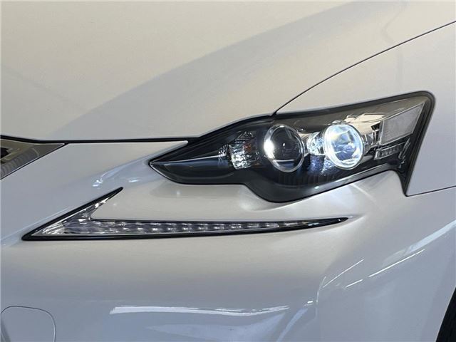 صورة مصغرة 13 لـ 2013 Lexus IS