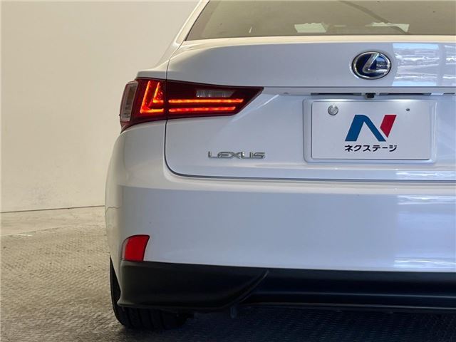صورة مصغرة 27 لـ 2013 Lexus IS