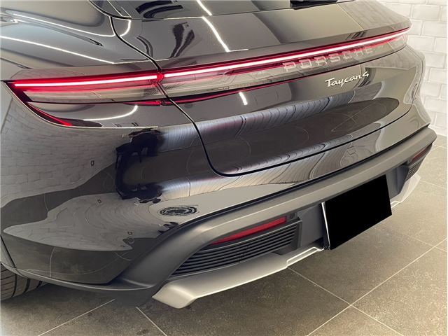 صورة مصغرة 13 لـ 2025 Porsche TAYCAN CROSS TURISMO
